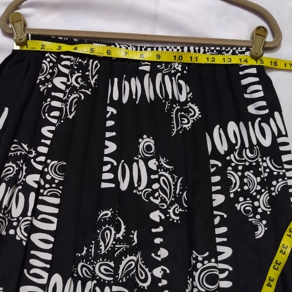 Leslie Fay pleated midi skirt,size 16. - Picture 6 of 10